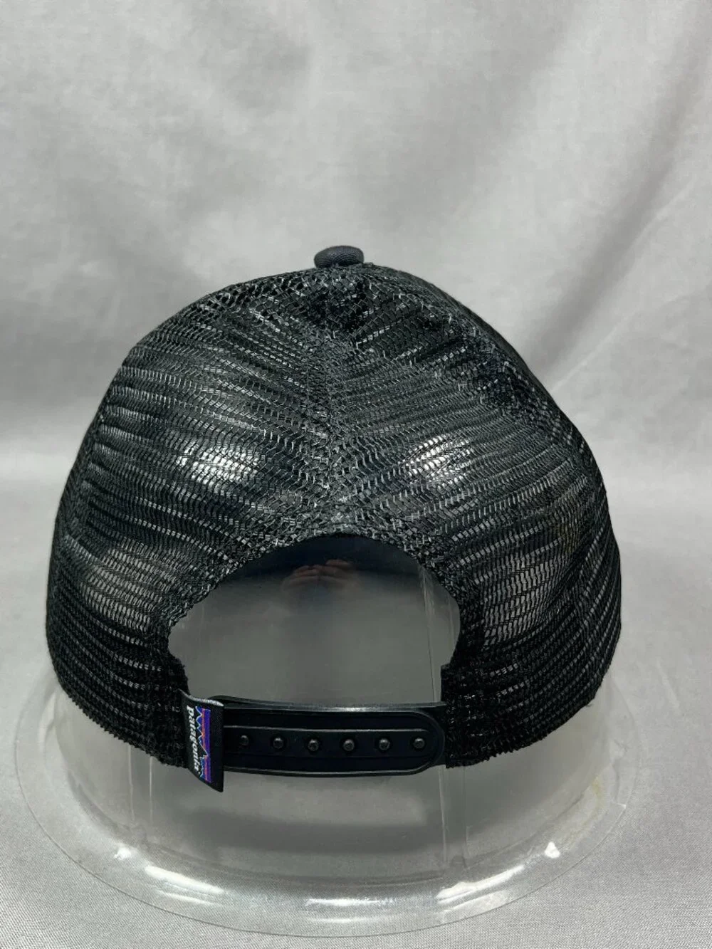 Patagonia P6 Trucker Hat Snapback Black Mesh Hiking Outdoor Adjustable Mens Cap